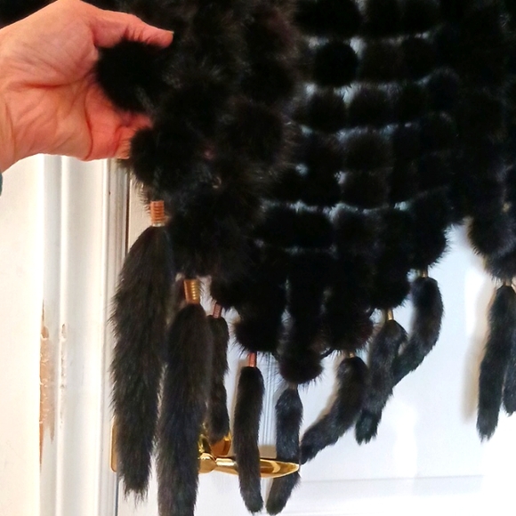 Classy Vintage Mink Wrap - Picture 4 of 4
